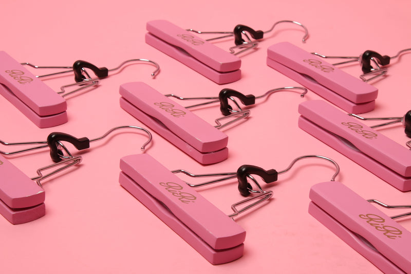 RiRi Hair Extensions Hanger With Clips