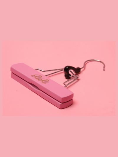 RiRi Hair Extensions Hanger with Clips Pink